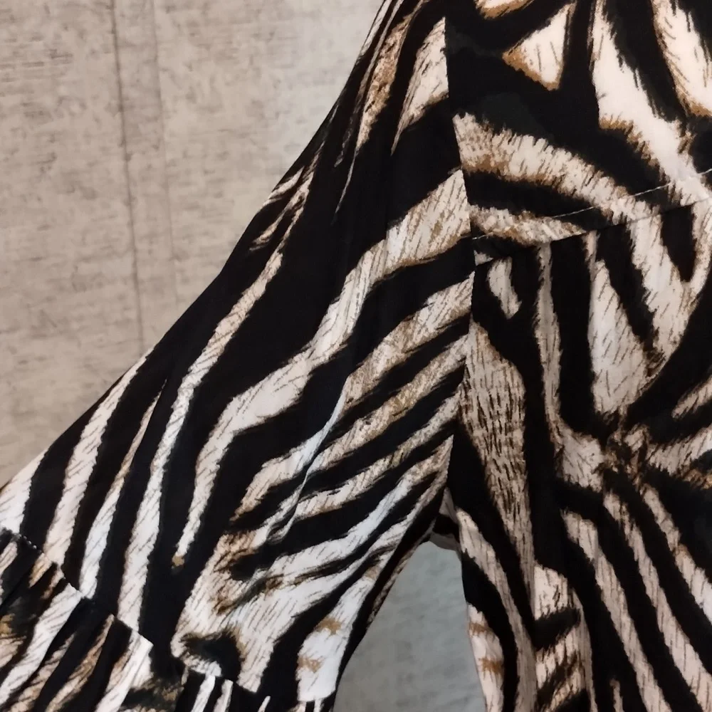 EUC Women's Fate Blouse - Picture 11 of 16